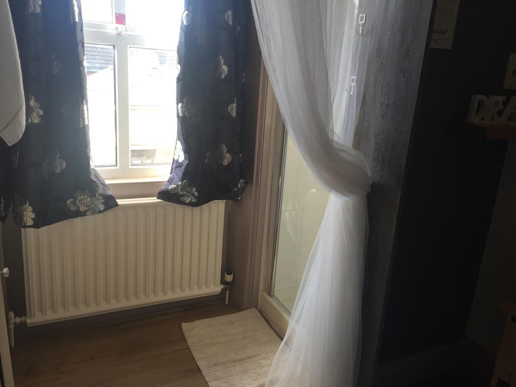 Dimple Well Lodge Hotel Wakefield Quarto foto